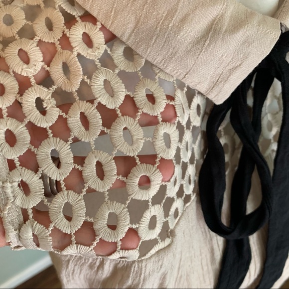 Lydelle flowy sleeveless top - Picture 3 of 9